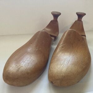 Vintage Wooden Shoe Trees -Men's Size 9/10 &3/13 Industrial Spring Loaded Set